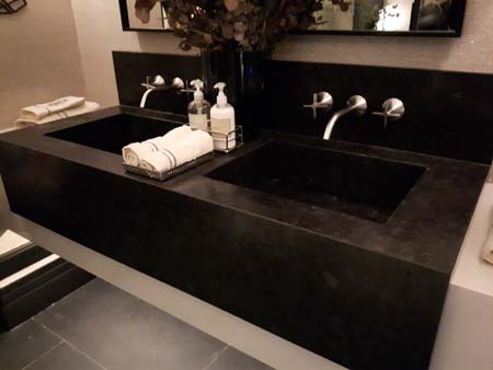 lavabo grande granito negro.jpg