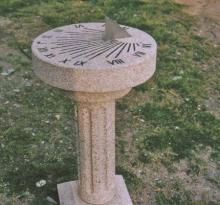 Sundial by ARTESANÍA EN PIEDRA, Spain